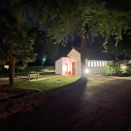 Camping Les Portes Du Perche Mamers 외부 사진