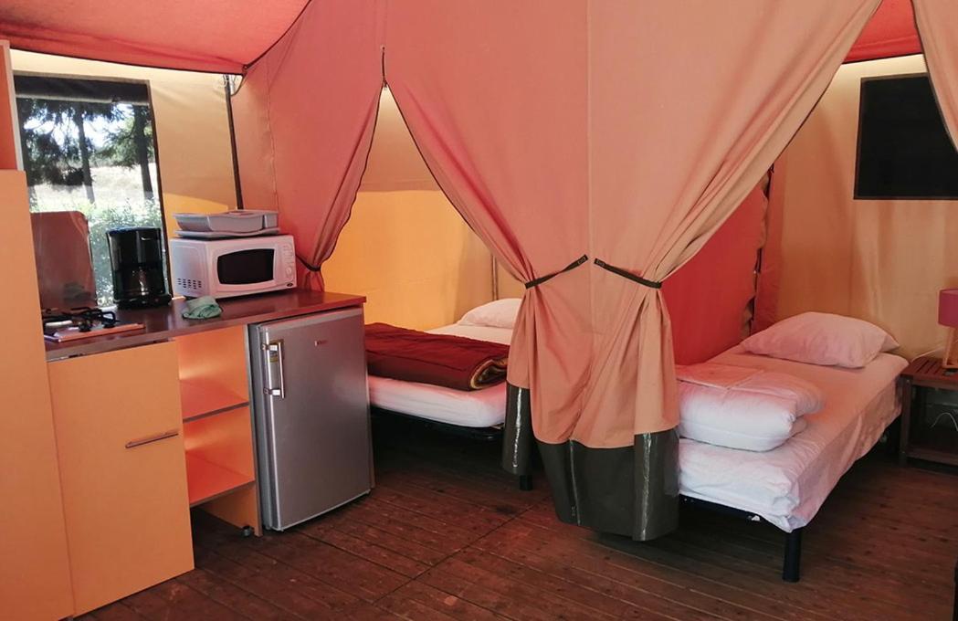 Camping Les Portes Du Perche Mamers 외부 사진